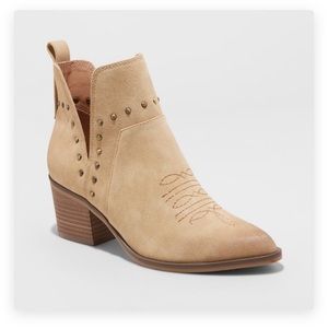 Target brand tan heeled booties